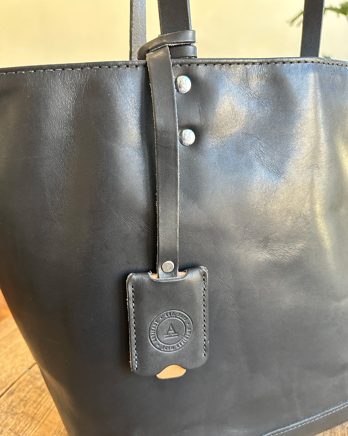 All Leather Tote - Black - Image 10