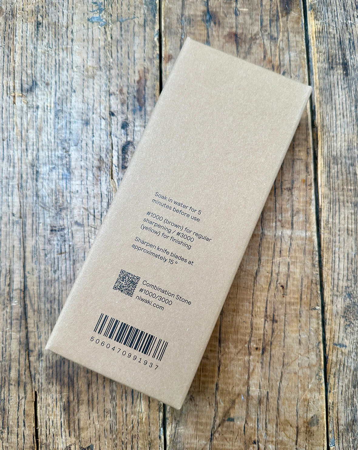 Japanese Combination Sharpening Water Stone – 1000/3000 Grit - Image 3