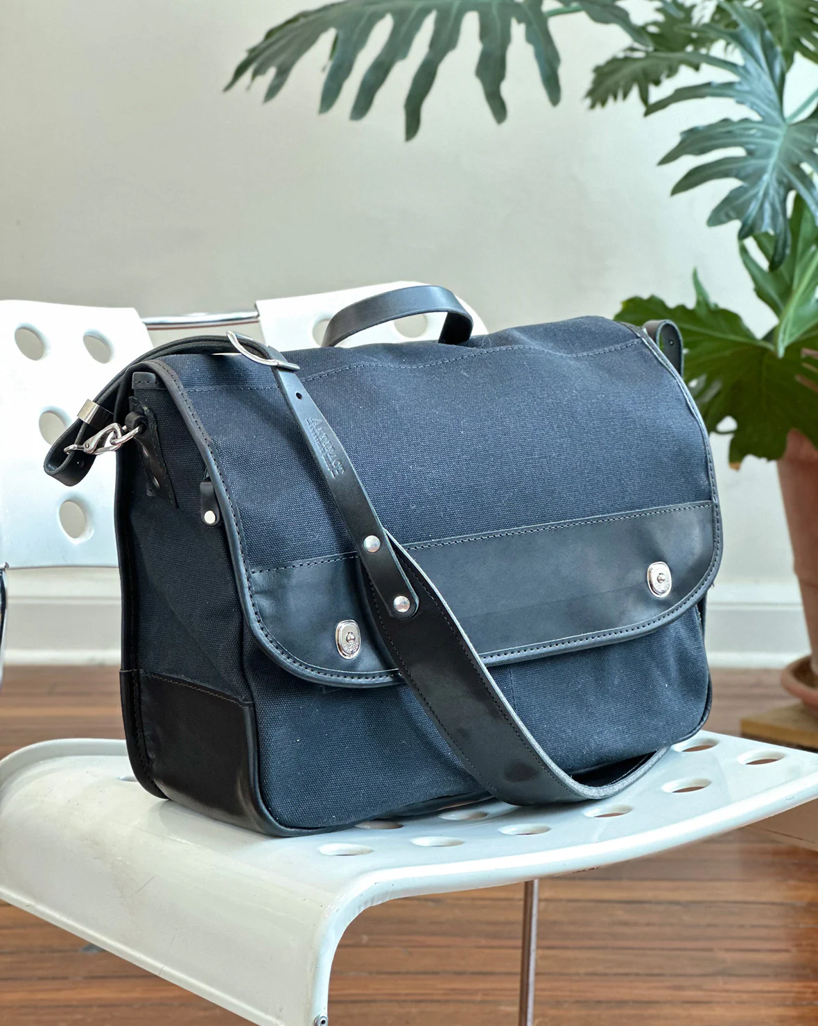 Field Bag - Image 11