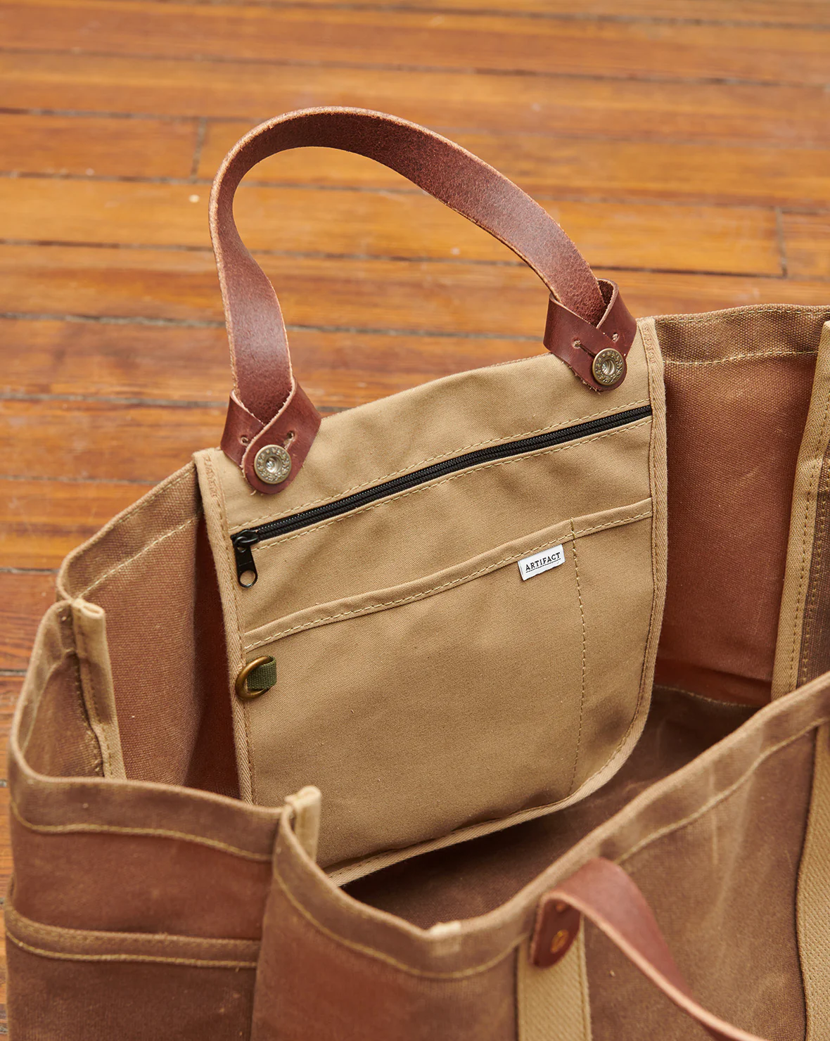 Garden & Tool Tote in Wax Canvas - Image 7