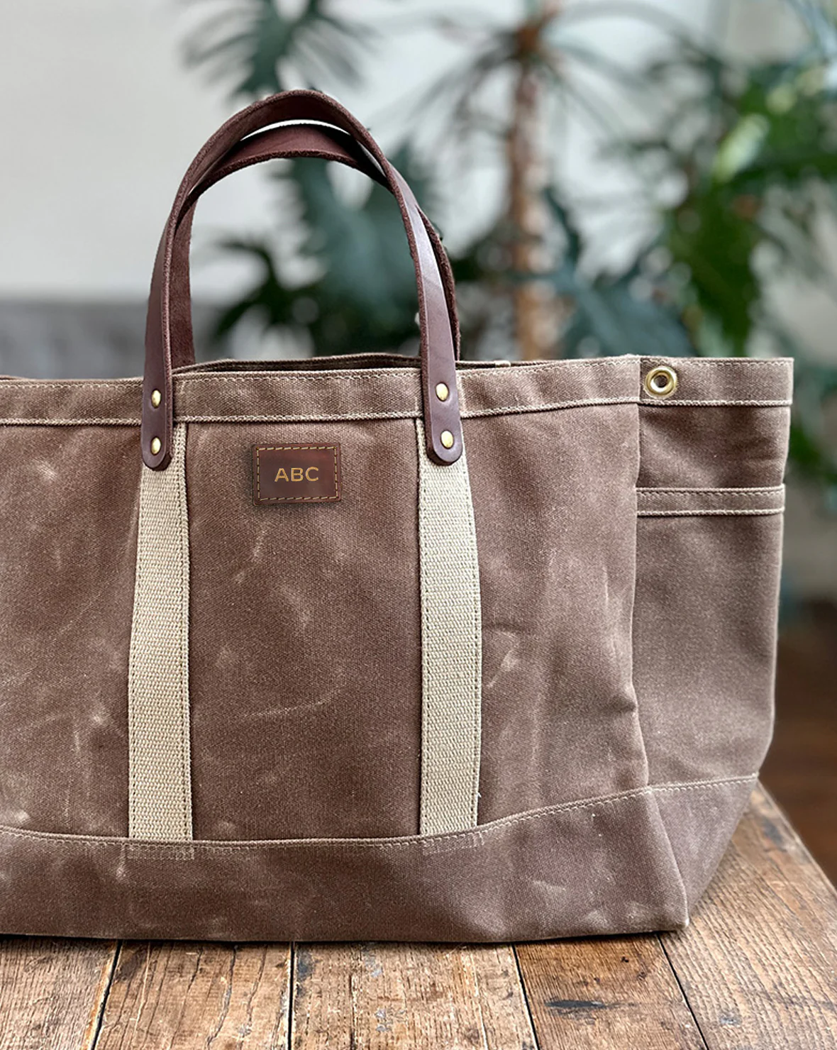Utility Tote in Wax Canvas - Image 13