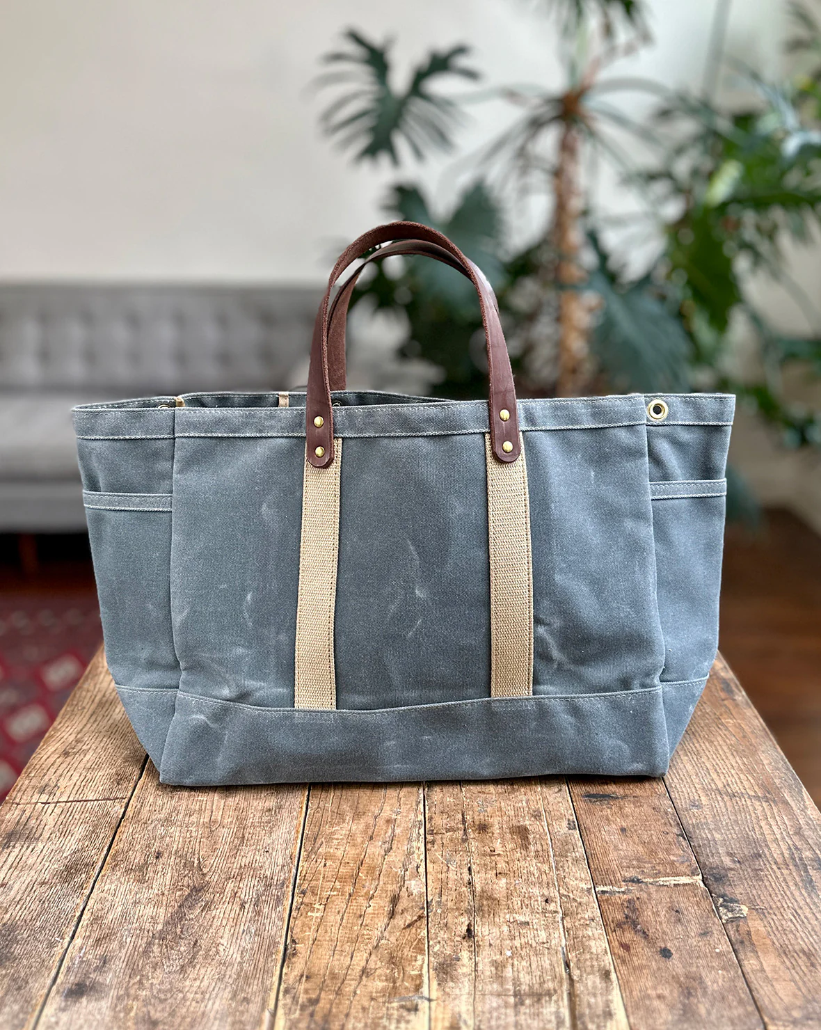 Utility Tote in Wax Canvas - Image 16