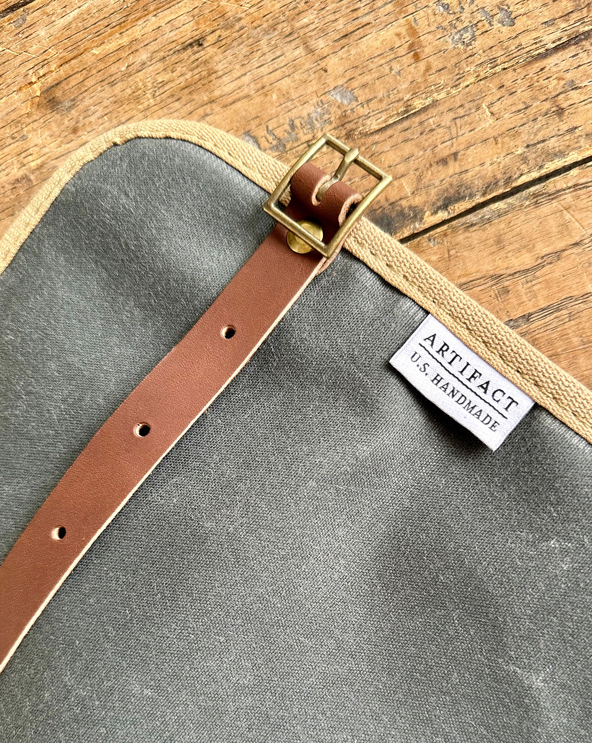 Watch Roll in Waxed Canvas & Leather - Image 9